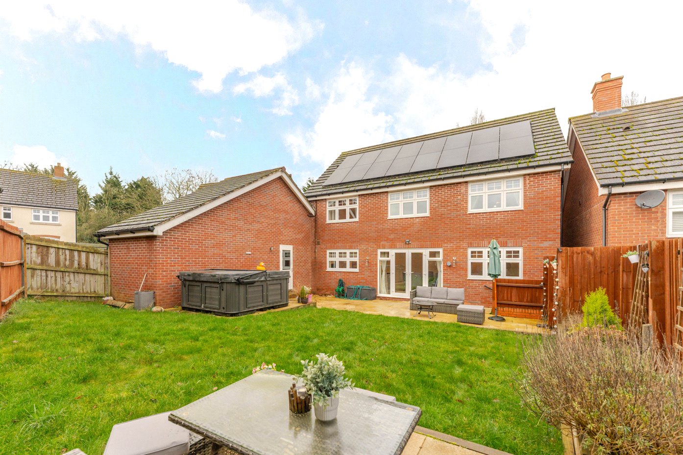 Back Terrace To Hous