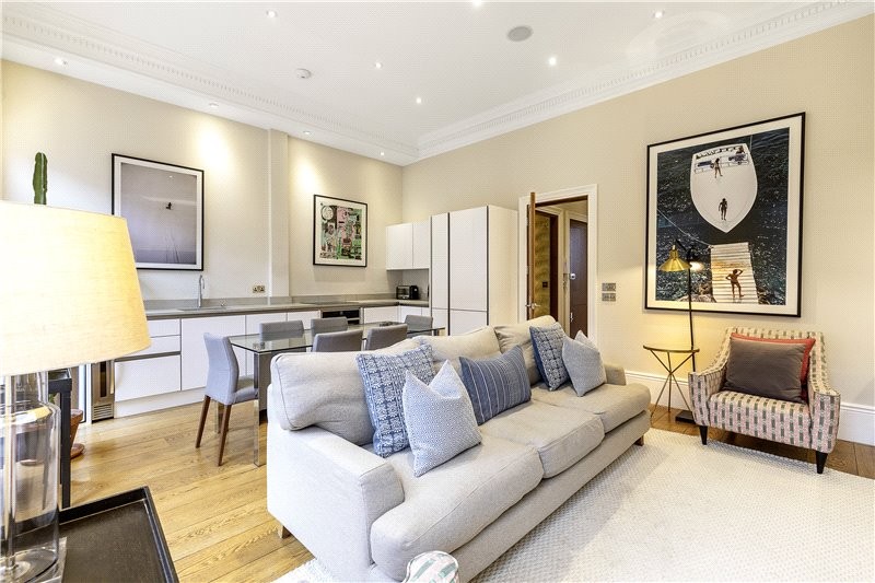 Rosary Gardens, South Kensington, London, SW7