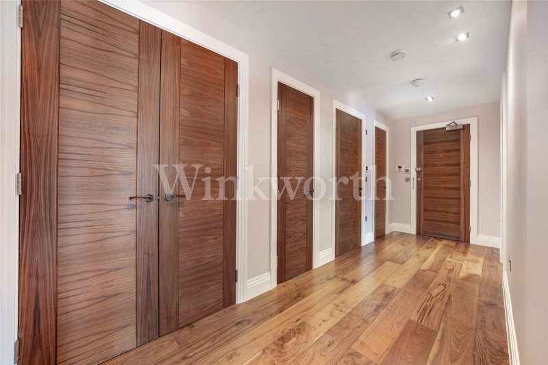 The Grove, London, NW11