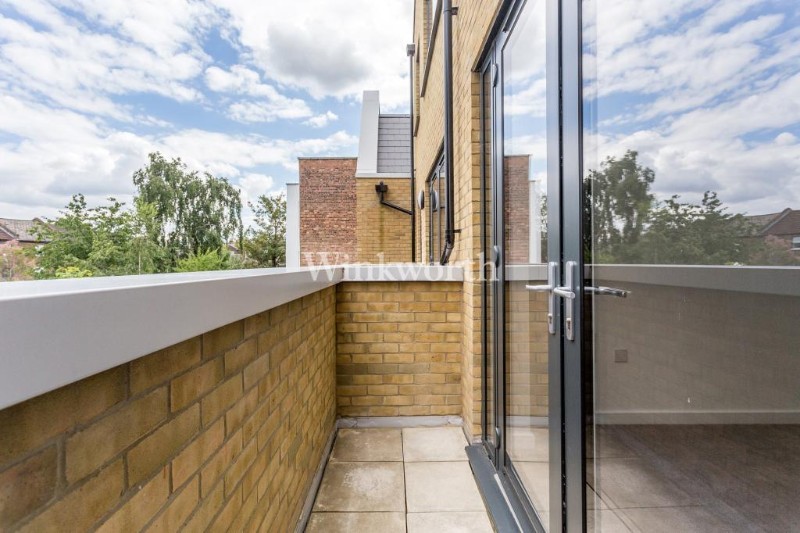 Bathurst Square, London, N15