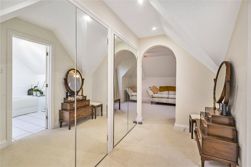 Swingate Road, Farnham, Surrey, GU9