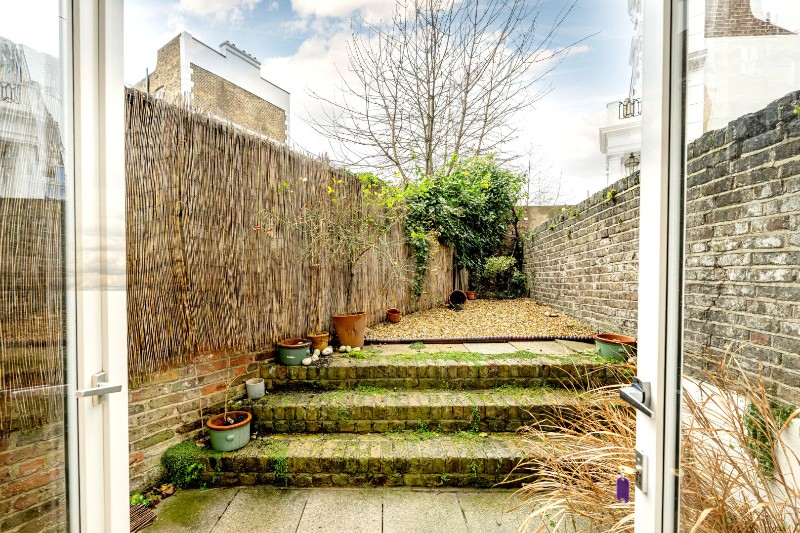 Chesterton Road, London, W10