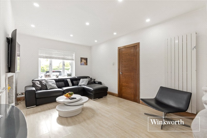 Mays Lane, Barnet, EN5