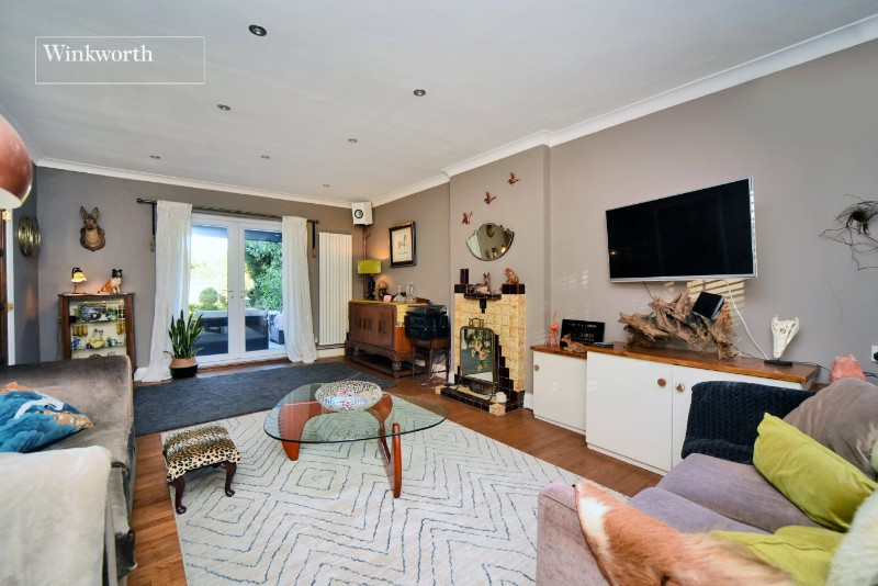 Kingsmead Avenue, Worcester Park, KT4
