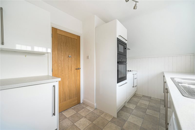 Shortheath Road, Farnham, Surrey, GU9