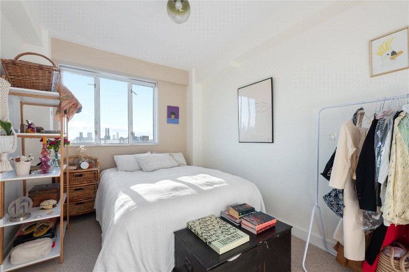 Mile End Road, London, E1