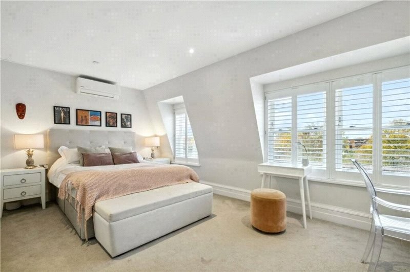Easterby Villas, Beverley Road, Barnes, London, SW13