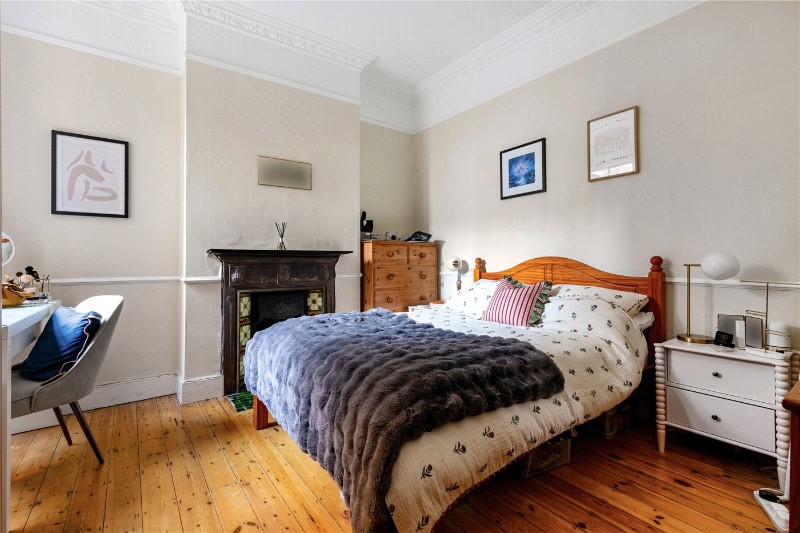 Stapleton Road, London, SW17