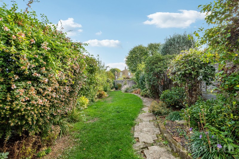 Erlanger Road, London, SE14