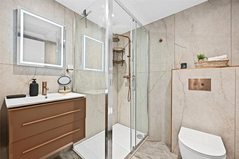 Warbeck Road, London, W12