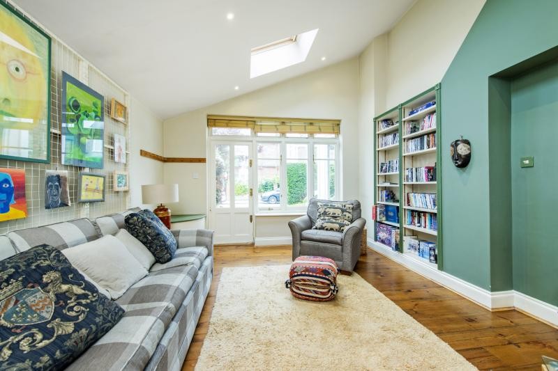 Fitzgerald Avenue, London, SW14