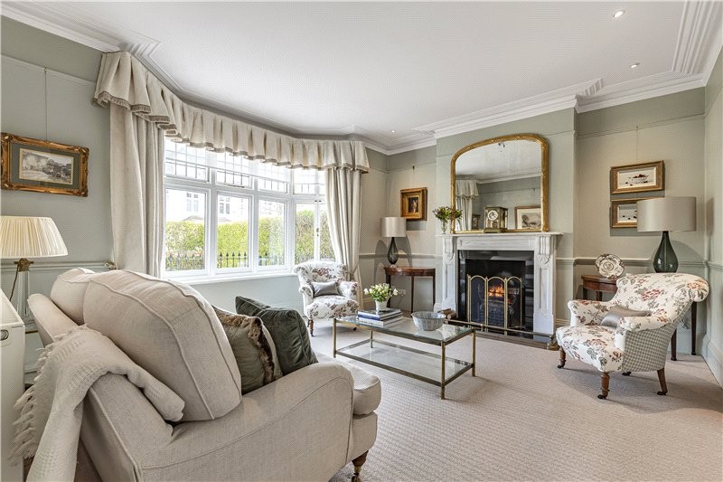 Madrid Road, Barnes, London, SW13