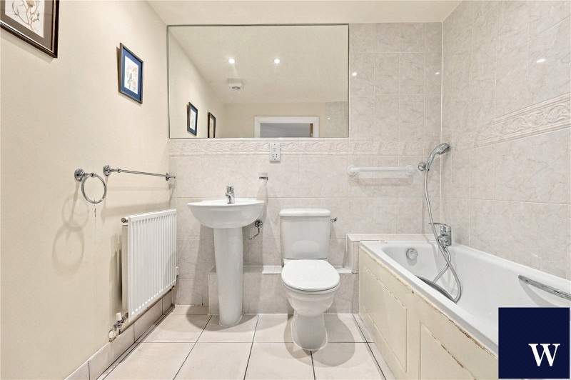 Hendon Lane, Finchley, London, N3
