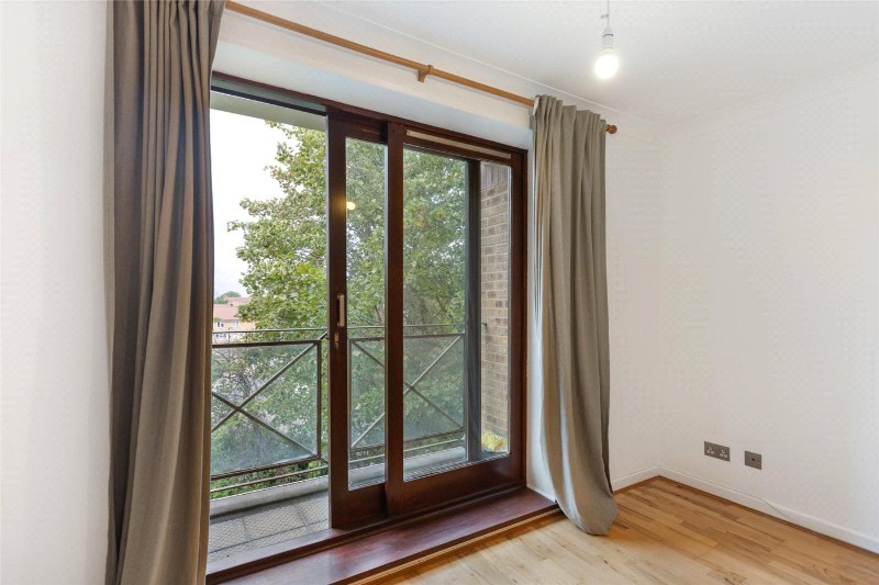 Kingswood Drive, London, SE19