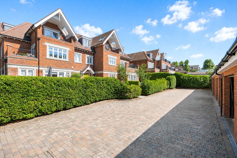 Coombehurst Close, Hadley Wood, EN4