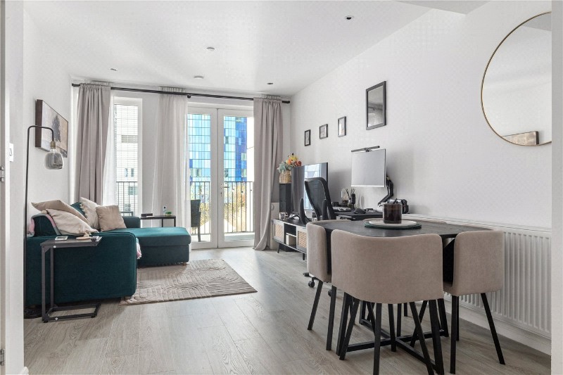 Cendal Crescent, London, E1