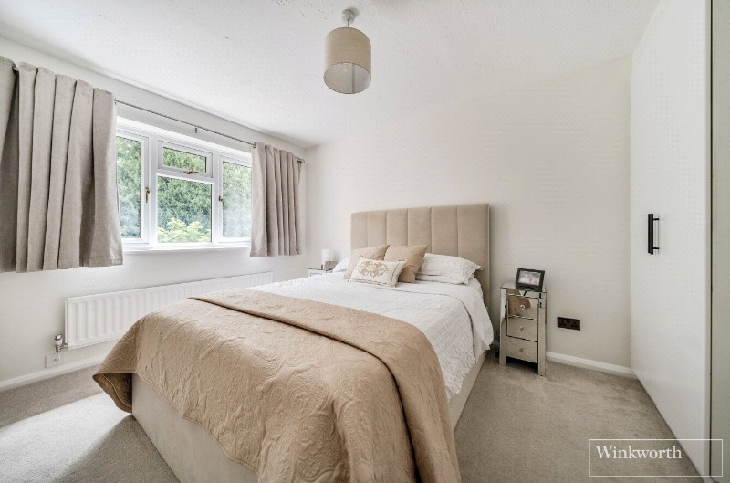 Drayhorse Drive, Bagshot, Surrey, GU19
