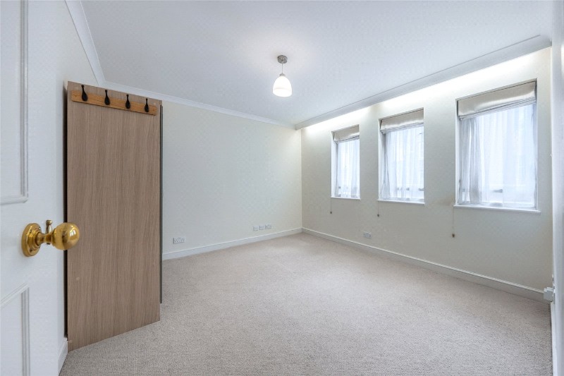 Spencer Walk, London, NW3