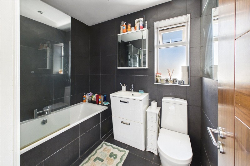 Ederline Avenue, London, SW16
