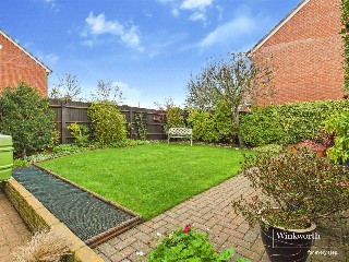 Ludlow Close, Newbury, Berkshire, RG14