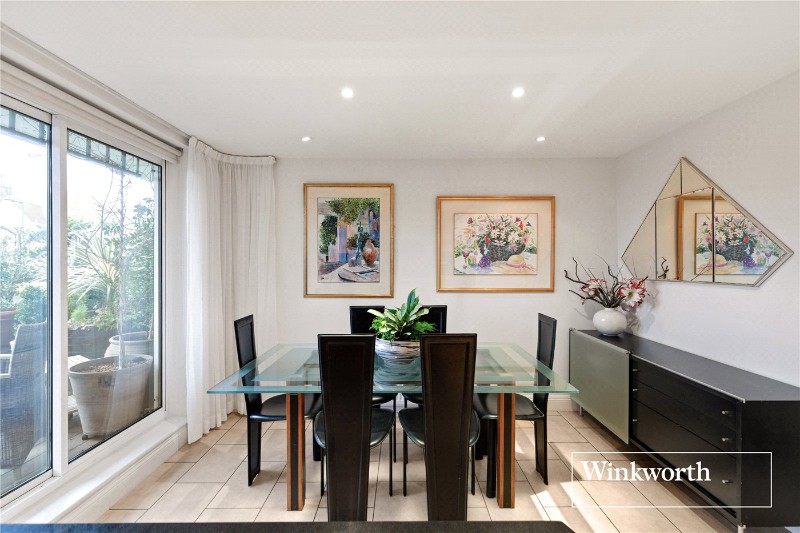 Hendon Lane, Finchley, London, N3