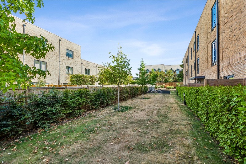 Springfield Drive, London, SW17
