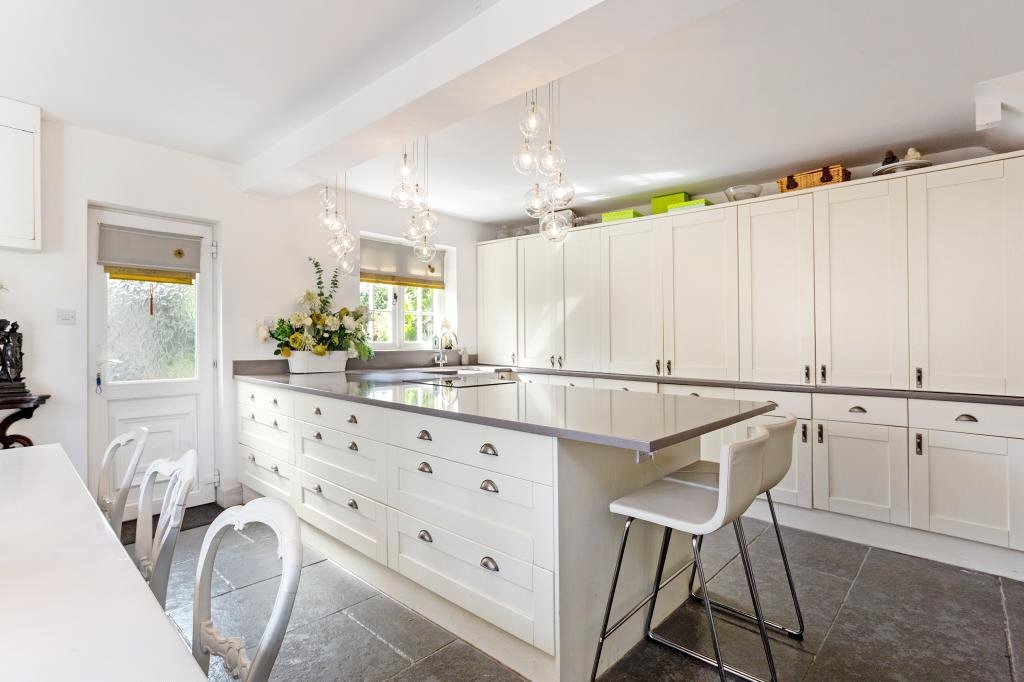 A KITCHEN 2.jpg