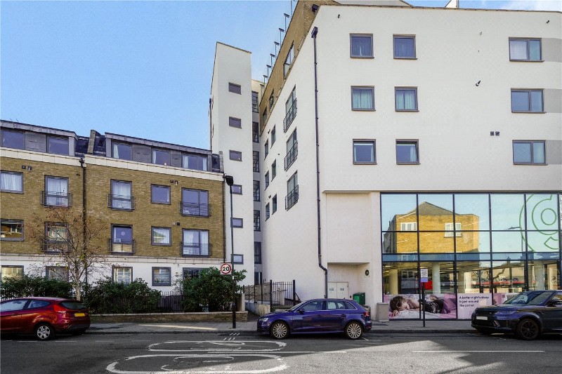 Uxbridge Road, London, W13