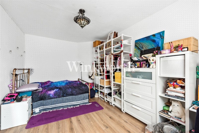 Brownlow Road, London, N11