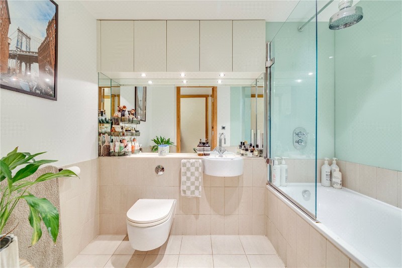 Farm Lane, London, SW6