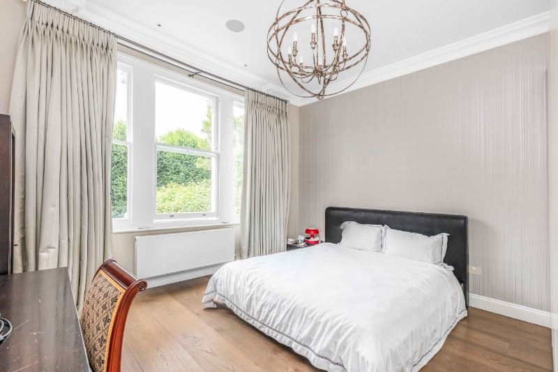 Castelnau, Barnes, London, SW13