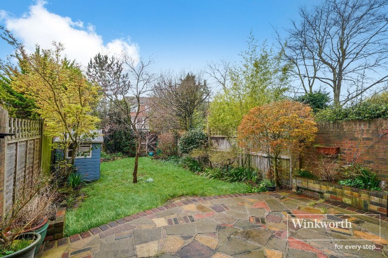 -Springpark Drive, Beckenham, BR3