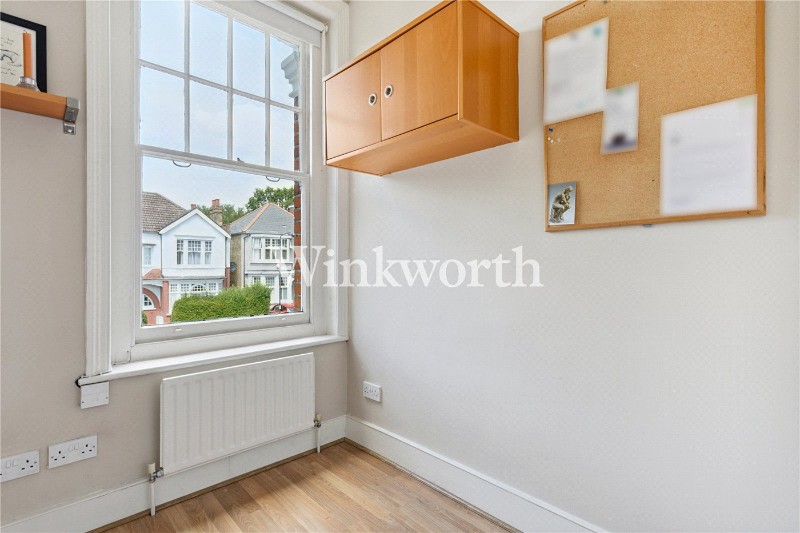 Lakeside Road, London, N13
