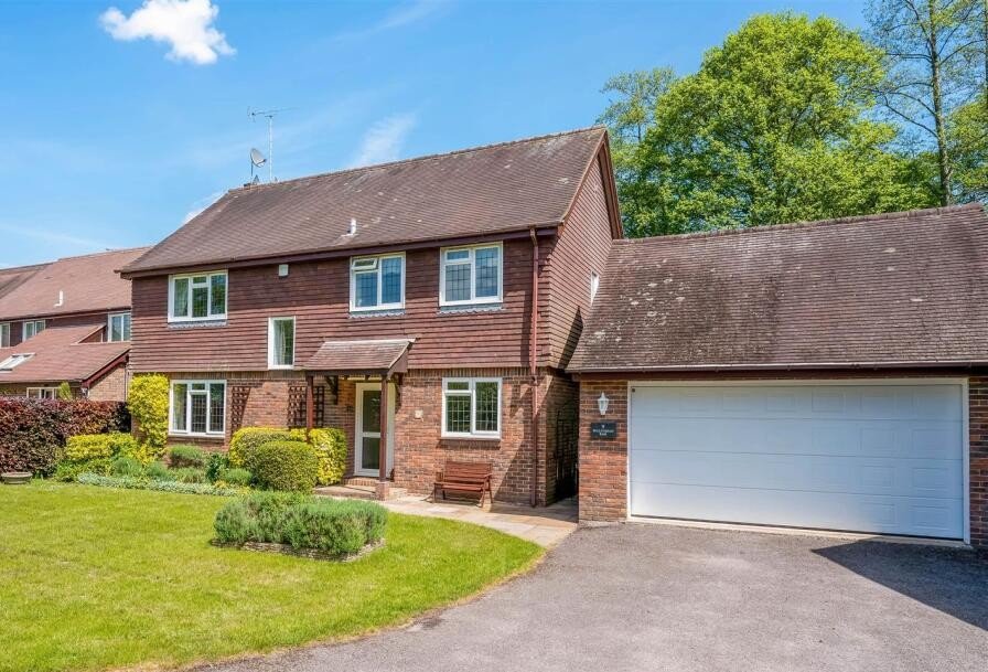 Millstream Rise, Romsey, Hampshire, SO51