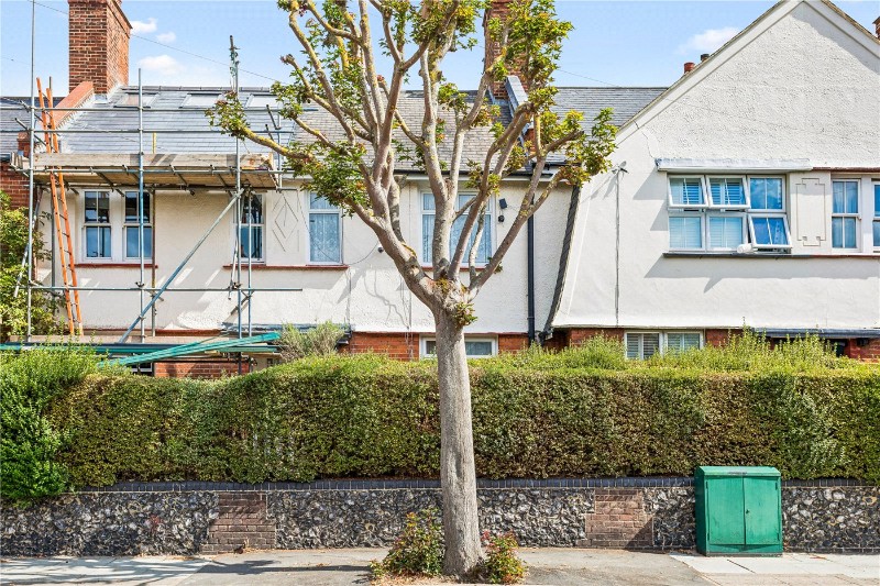 Lessingham Avenue, London, SW17