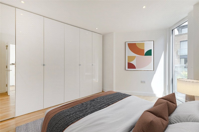 Kings Avenue, London, SW4