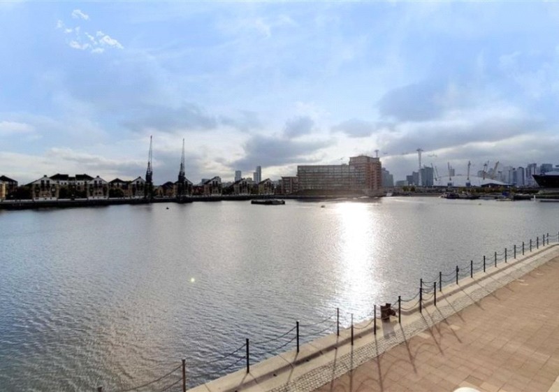 Western Gateway, London, E16