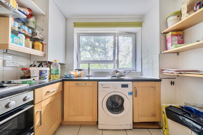 Flat 6, Caversham House, Friary Estate, London, SE15