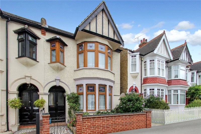 Oakleigh Park Drive, Leigh-on-Sea, Essex, SS9