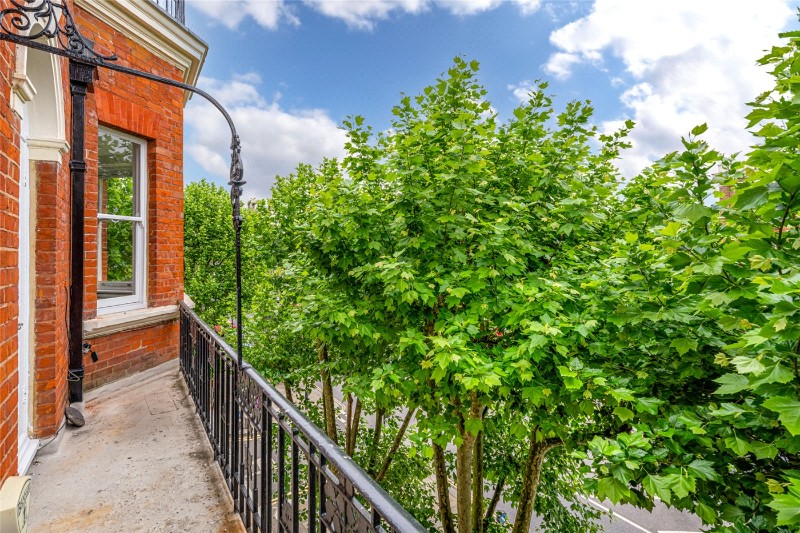 Ashworth Mansions, Elgin Avenue, London, W9