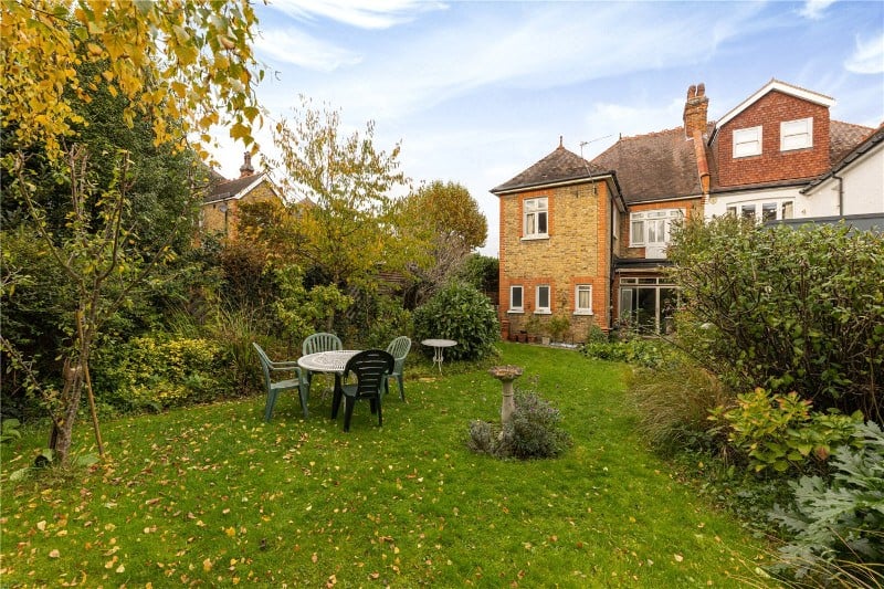 Montolieu Gardens, London, SW15