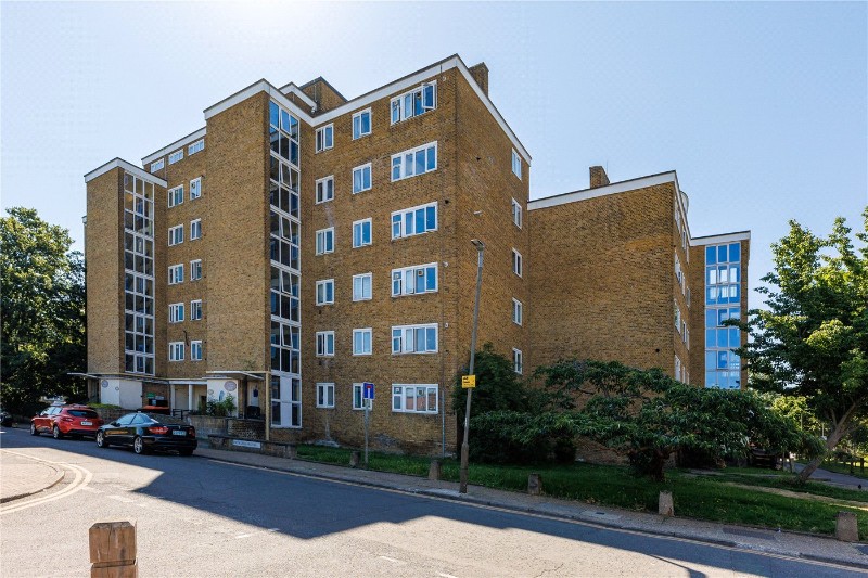 Hayward Gardens, London, SW15