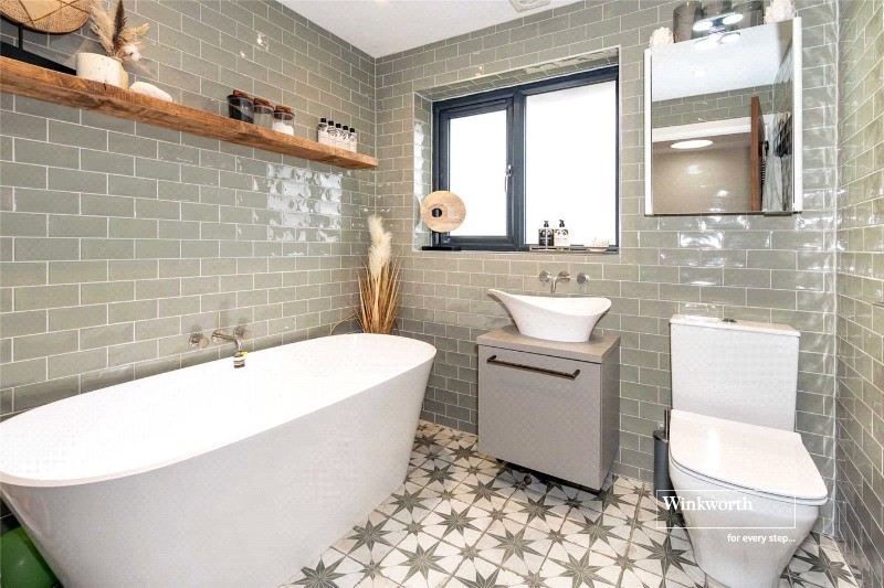 Hynesbury Road, Friars Cliff, Christchurch, BH23