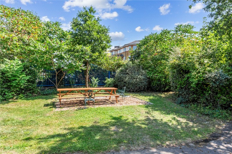 Myddleton Avenue, London, N4