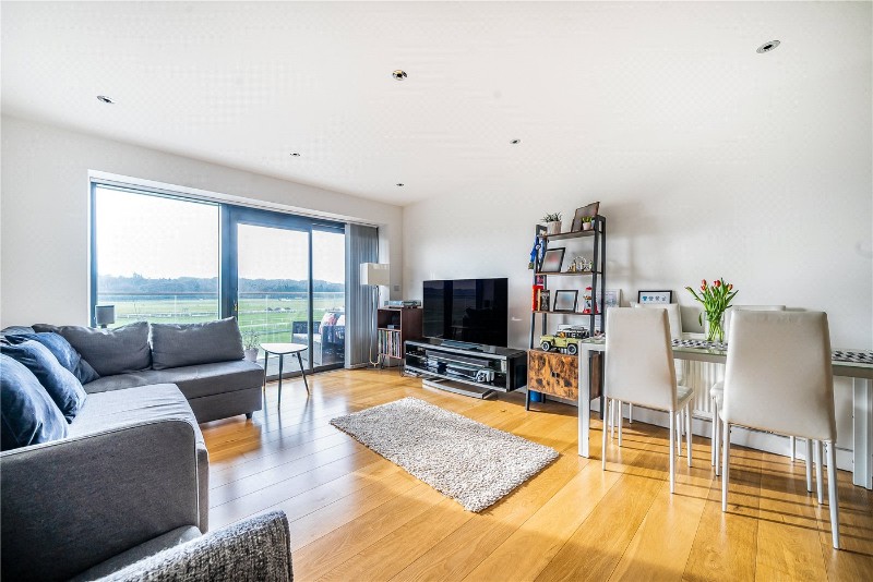 Kingman Way, Newbury, Berkshire, RG14