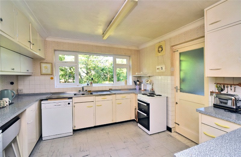 Heights Close, Banstead, Surrey, SM7