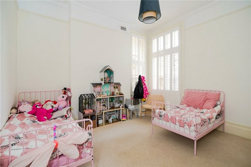 Hillersdon Avenue, Barnes, London, SW13