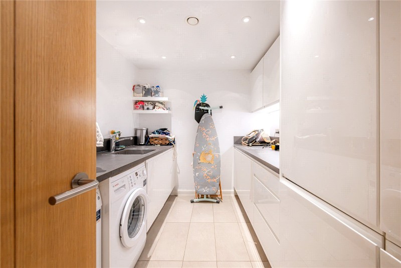 Pangbourne Avenue, London, W10