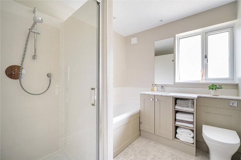 Benett Gardens, Shaw, Newbury, Berkshire, RG14