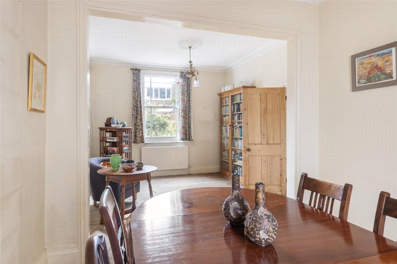 Meadow Road, London, SW8